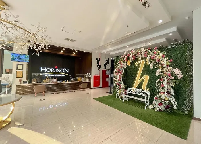 Horison Nindya Semarang